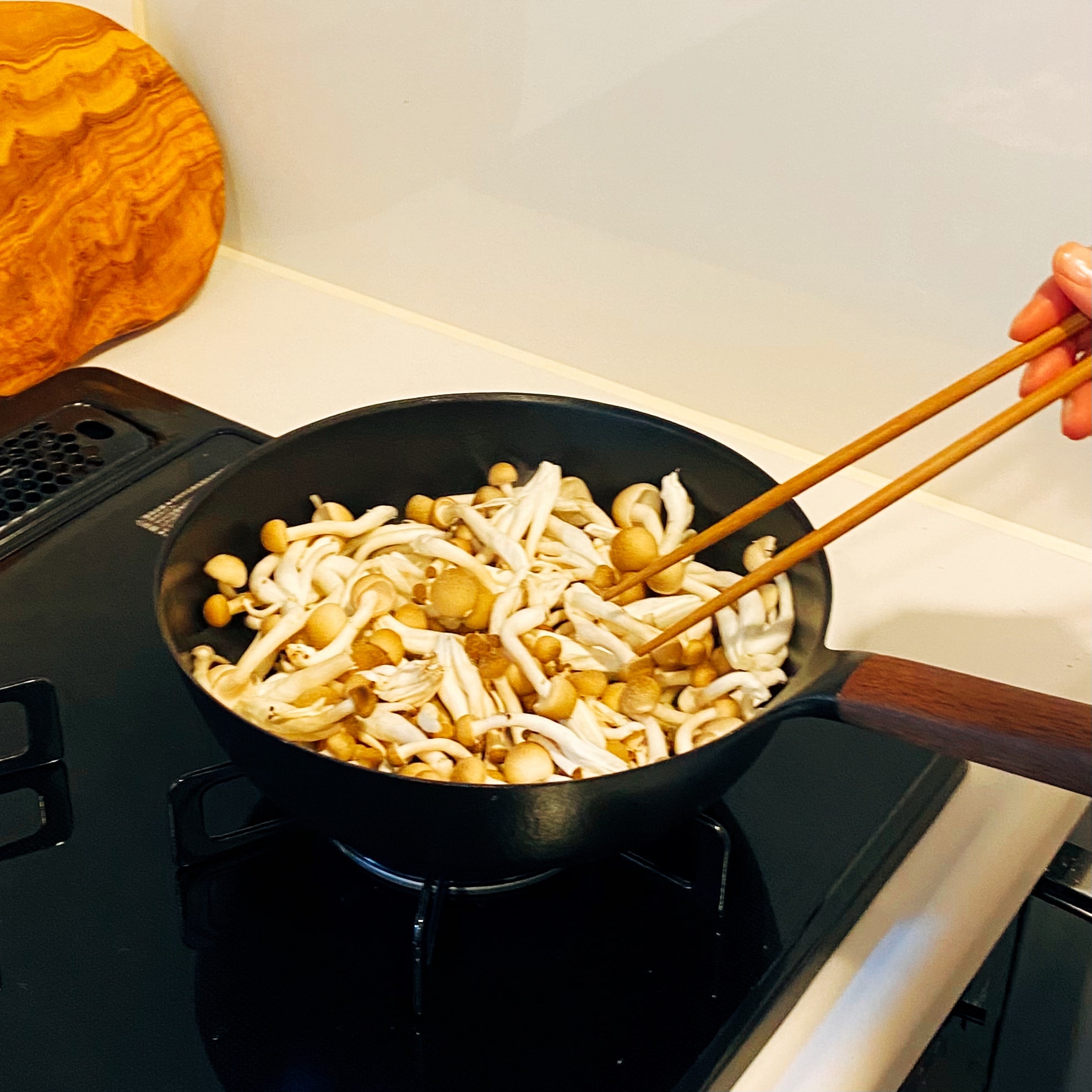 鶏とキノコのトマト煮